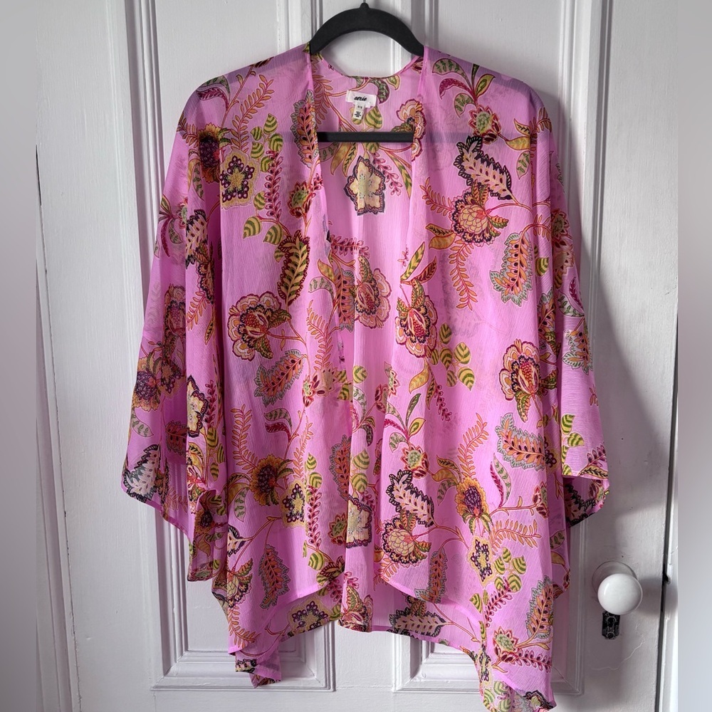 Aerie Chiffon Cropped Cape in Pink Tropics Pattern One Size